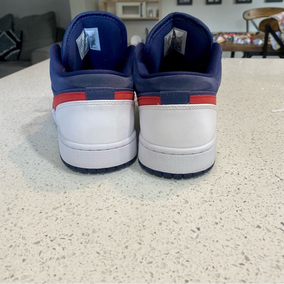 SOLD Dead Stock Air Jordan 1 Low ‘USA’ Sneakers 2020 Mens 8.5 - Picture 6 of 13